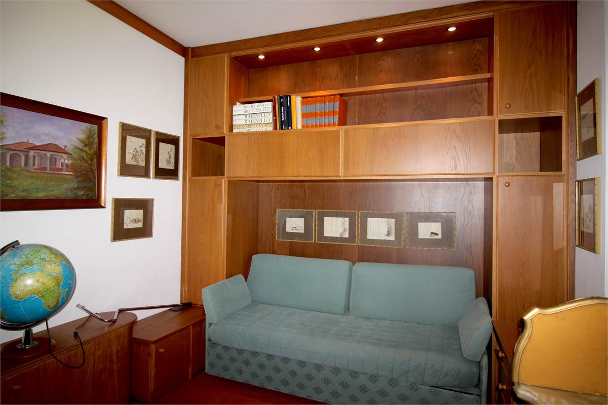 AFFITTO VILLA CON AMPIO GIARDINO PRIVATO CASCINA PELADA CANTU'