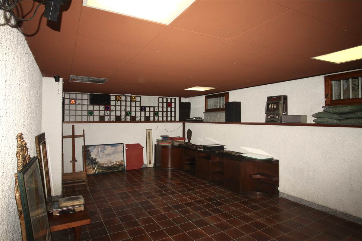 AFFITTO VILLA CON AMPIO GIARDINO PRIVATO CASCINA PELADA CANTU'