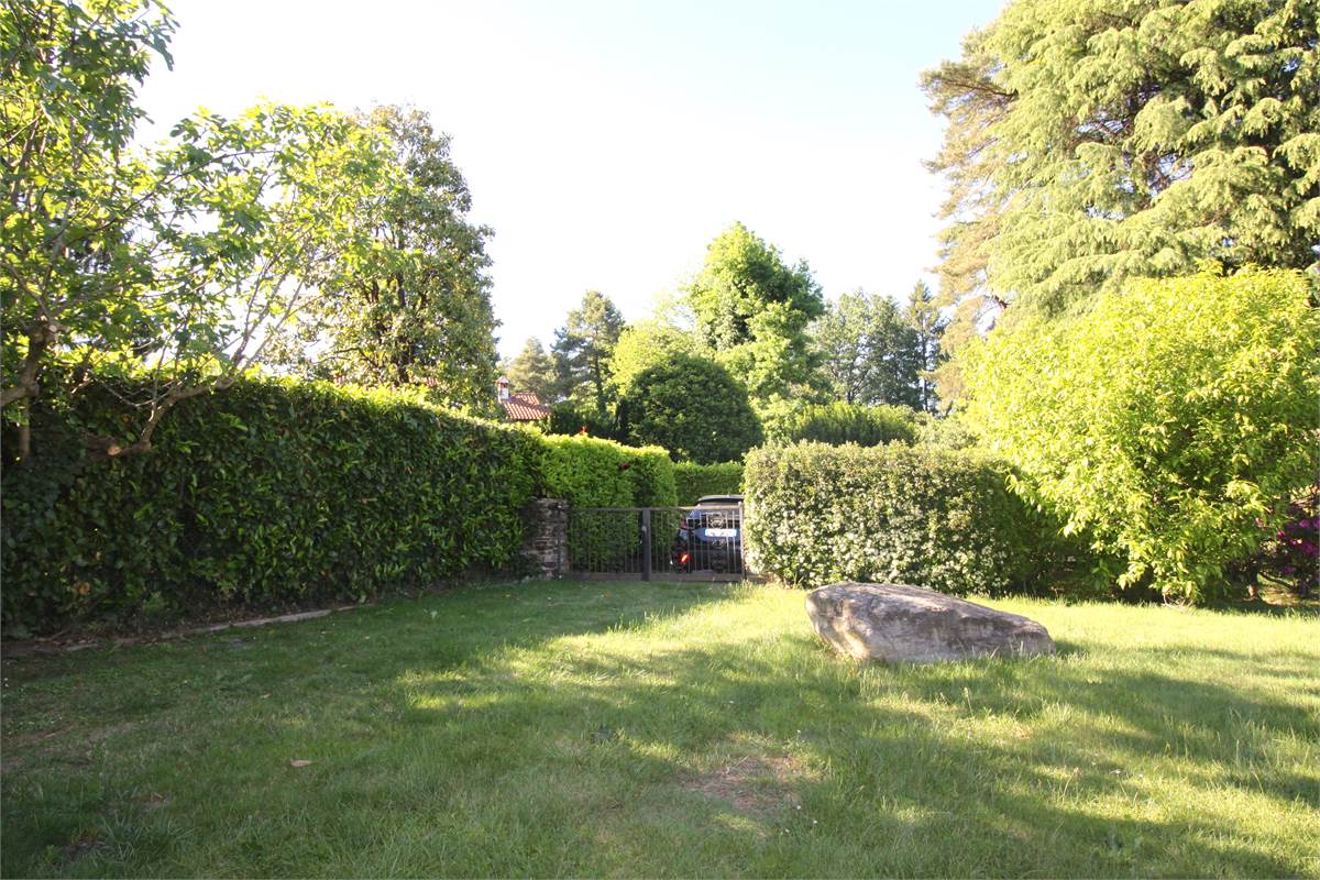 AFFITTO VILLA CON AMPIO GIARDINO PRIVATO CASCINA PELADA CANTU'
