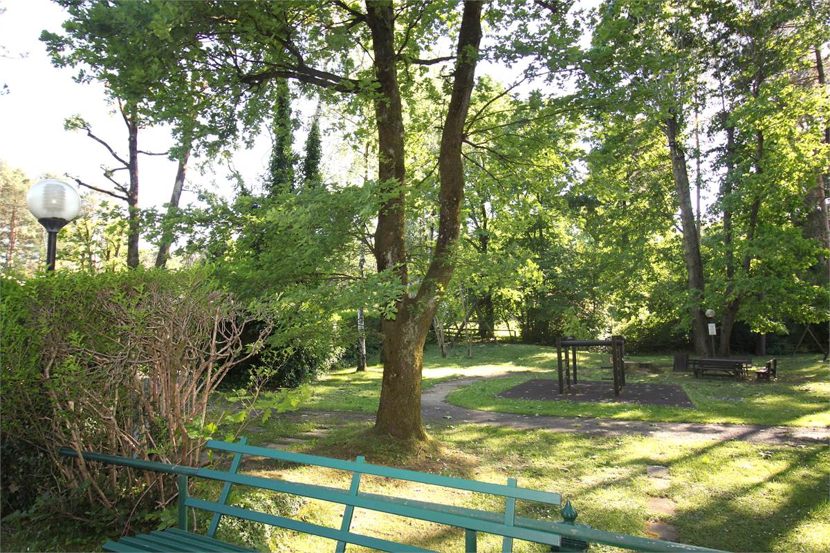 AFFITTO VILLA CON AMPIO GIARDINO PRIVATO CASCINA PELADA CANTU'