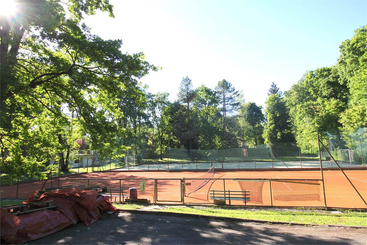 AFFITTO VILLA CON AMPIO GIARDINO PRIVATO CASCINA PELADA CANTU'