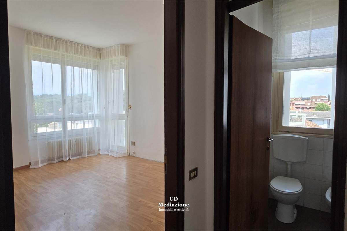 Ampio Trilocale con Terrazzo Panoramico Mariano Comense Centro-Stazione 