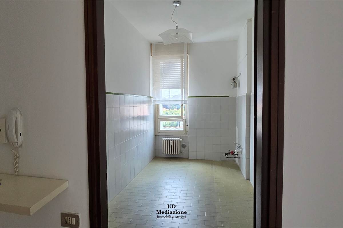 Ampio Trilocale con Terrazzo Panoramico Mariano Comense Centro-Stazione 