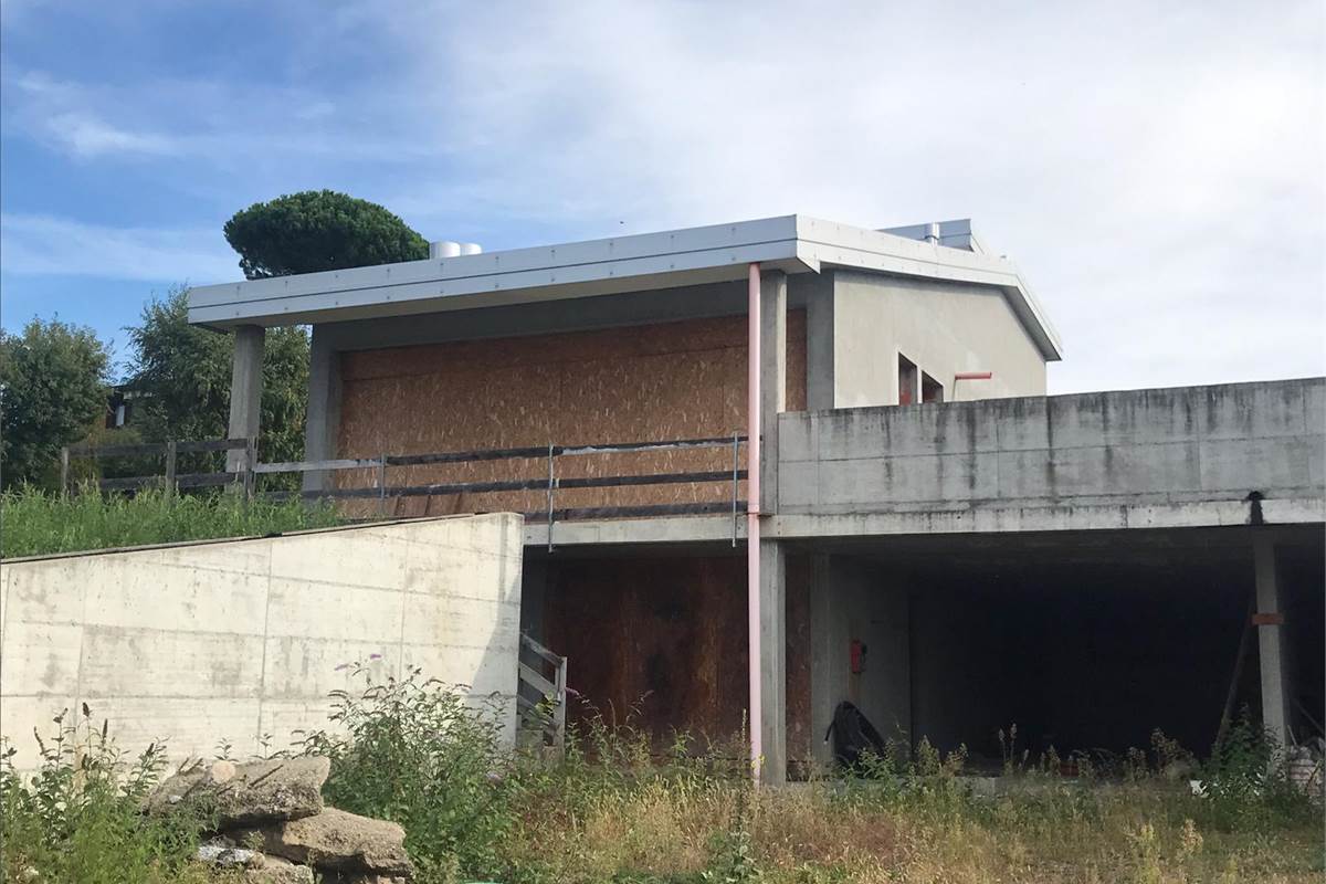 ALBAVILLA PORZIONE DI VILLA BIFAMILIARE
