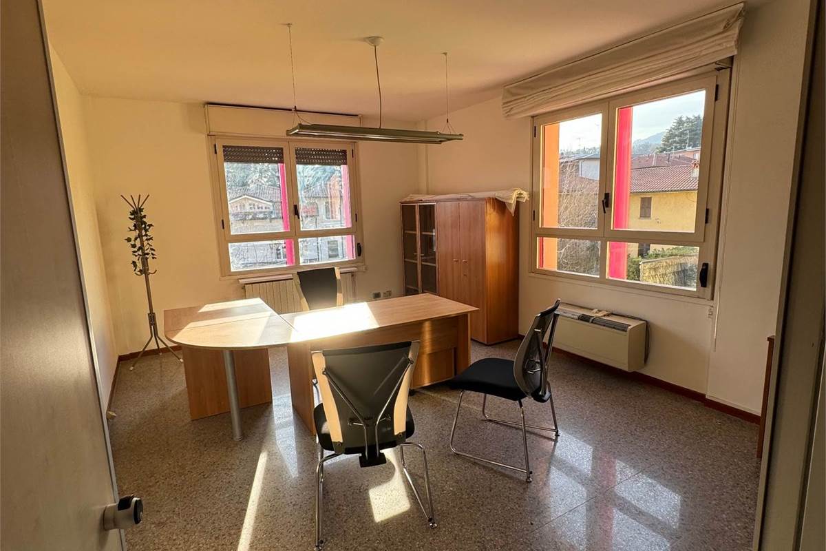 Ufficio in Vendita a Erba (CO) VIA LEOPARDI 7D 
