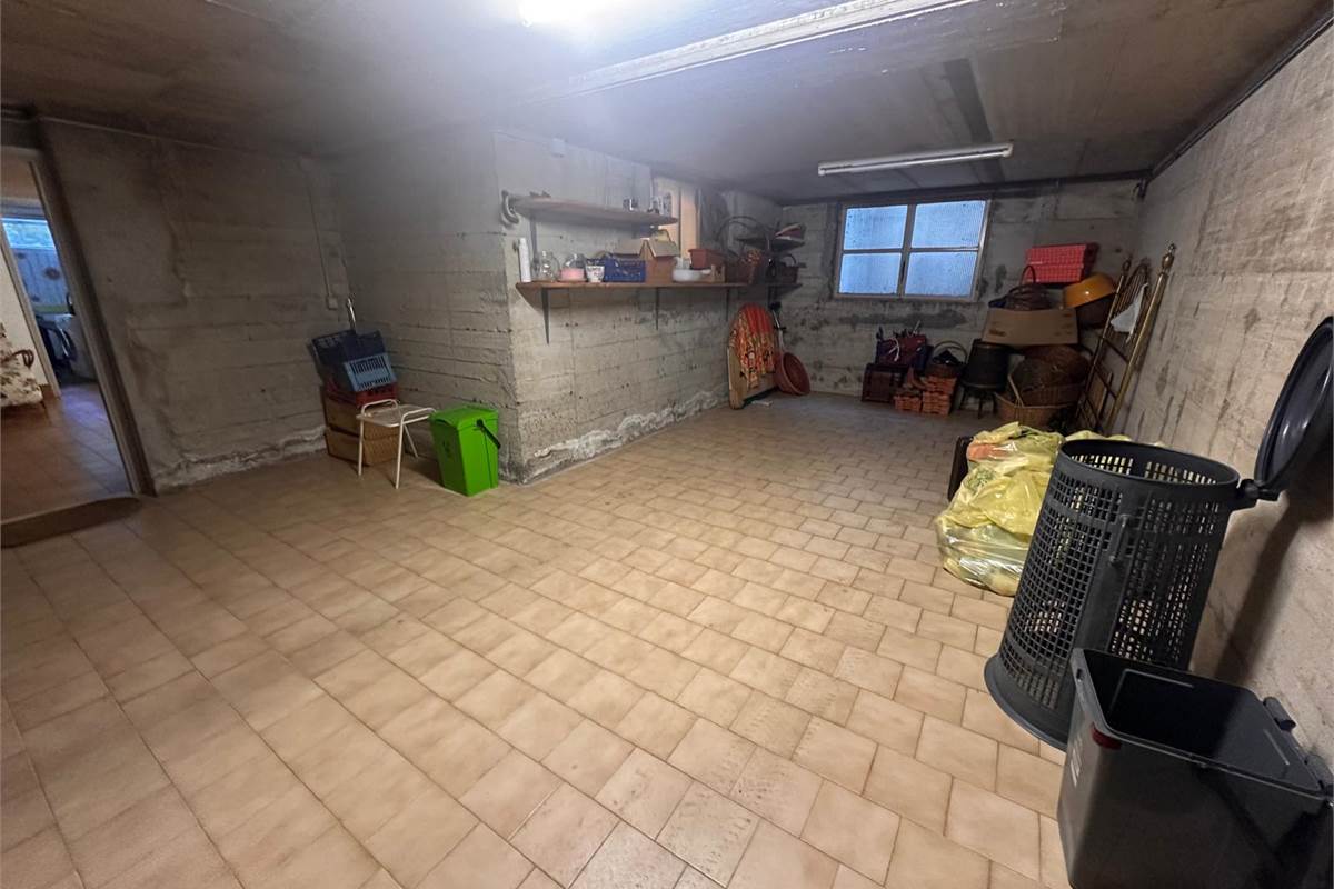 ERBA, LOC. BUCCINIGO VILLA INDIPENDENTE 