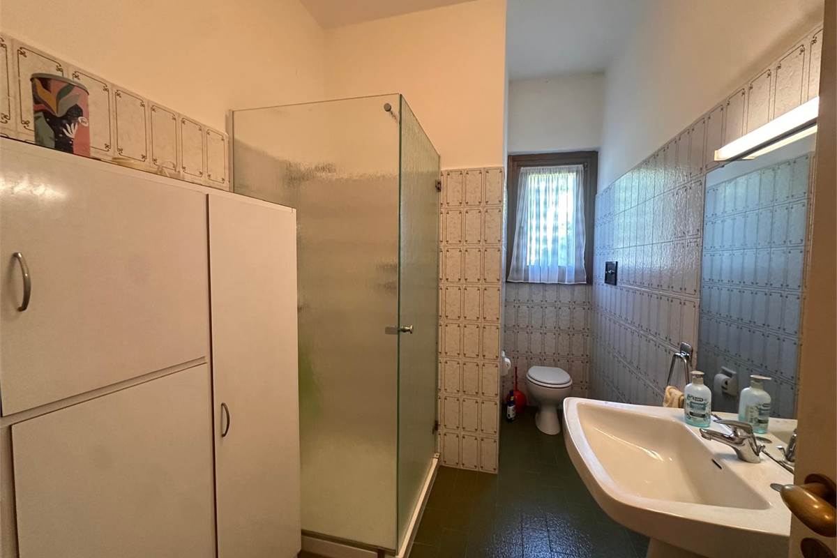 ERBA, LOC. BUCCINIGO VILLA INDIPENDENTE 