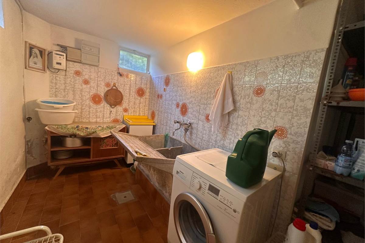 ERBA, LOC. BUCCINIGO VILLA INDIPENDENTE 