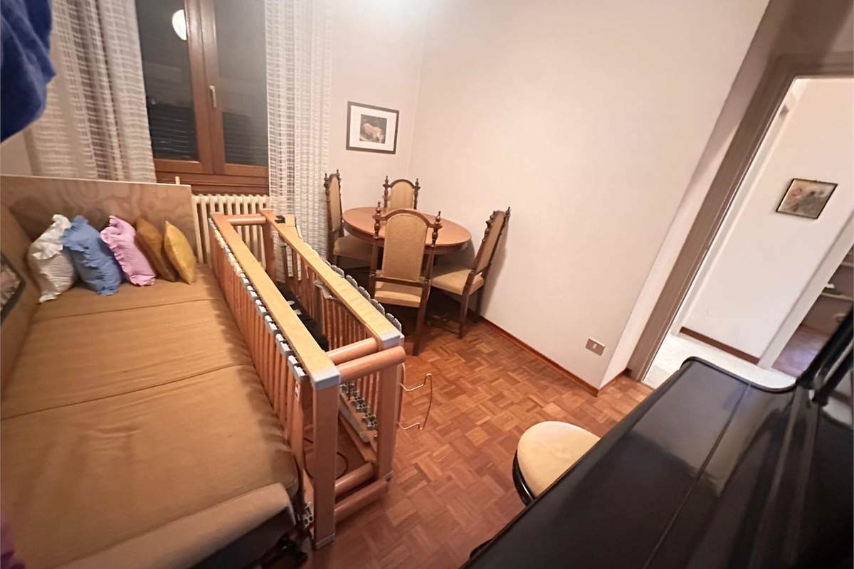 ERBA, LOC. BUCCINIGO VILLA INDIPENDENTE 