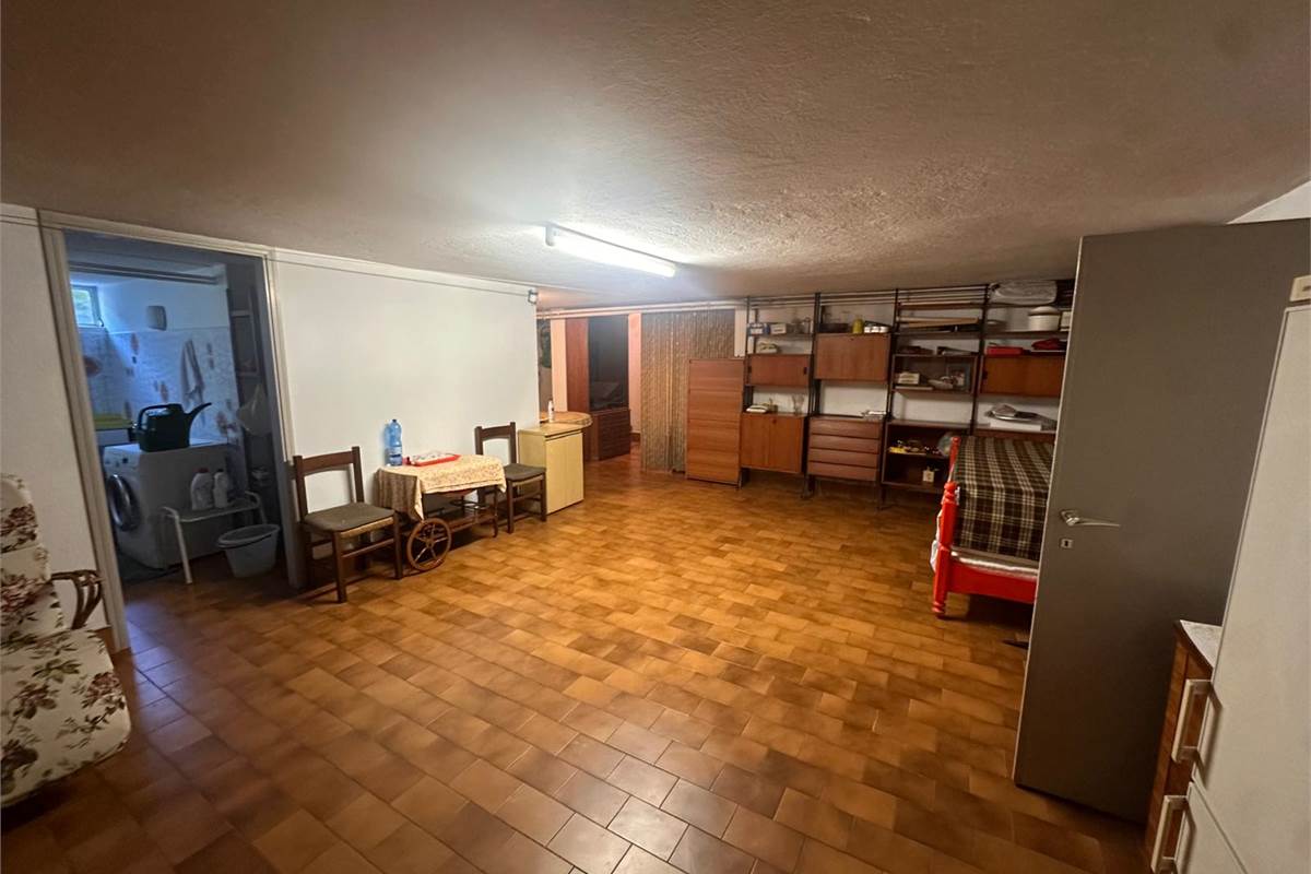 ERBA, LOC. BUCCINIGO VILLA INDIPENDENTE 