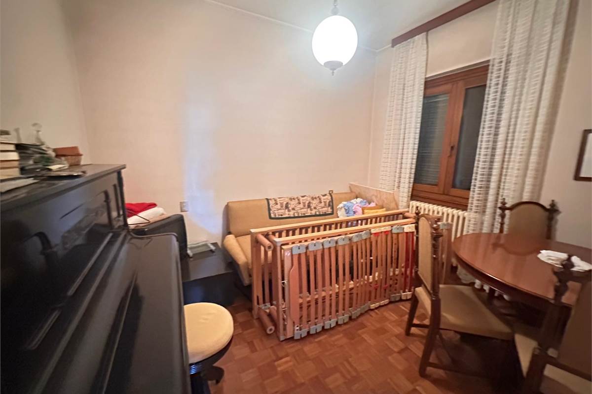 ERBA, LOC. BUCCINIGO VILLA INDIPENDENTE 
