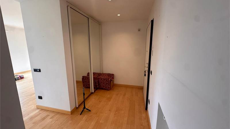 Esclusivo Attico Panoramico con Terrazzo di 78 mq a Como Centro