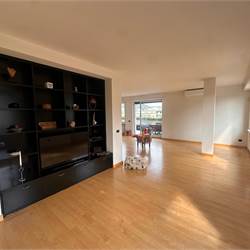 Esclusivo Attico Panoramico con Terrazzo di 78 mq a Como Centro