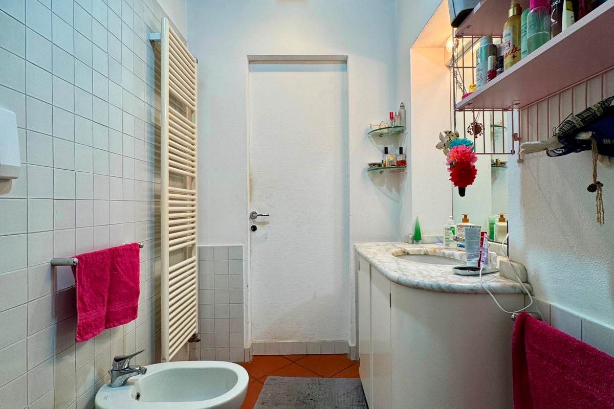 APPARTAMENTO PIANO TERRA BAGNO 