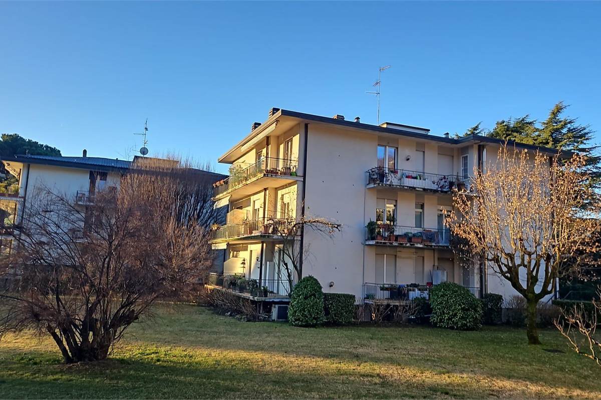 Como: