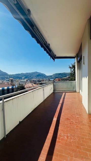 Como: