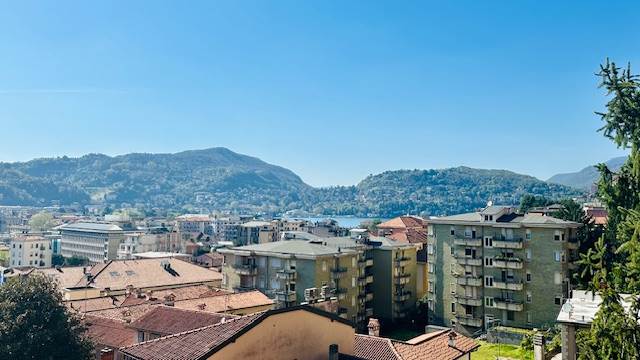 Como: