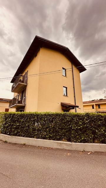 Como: