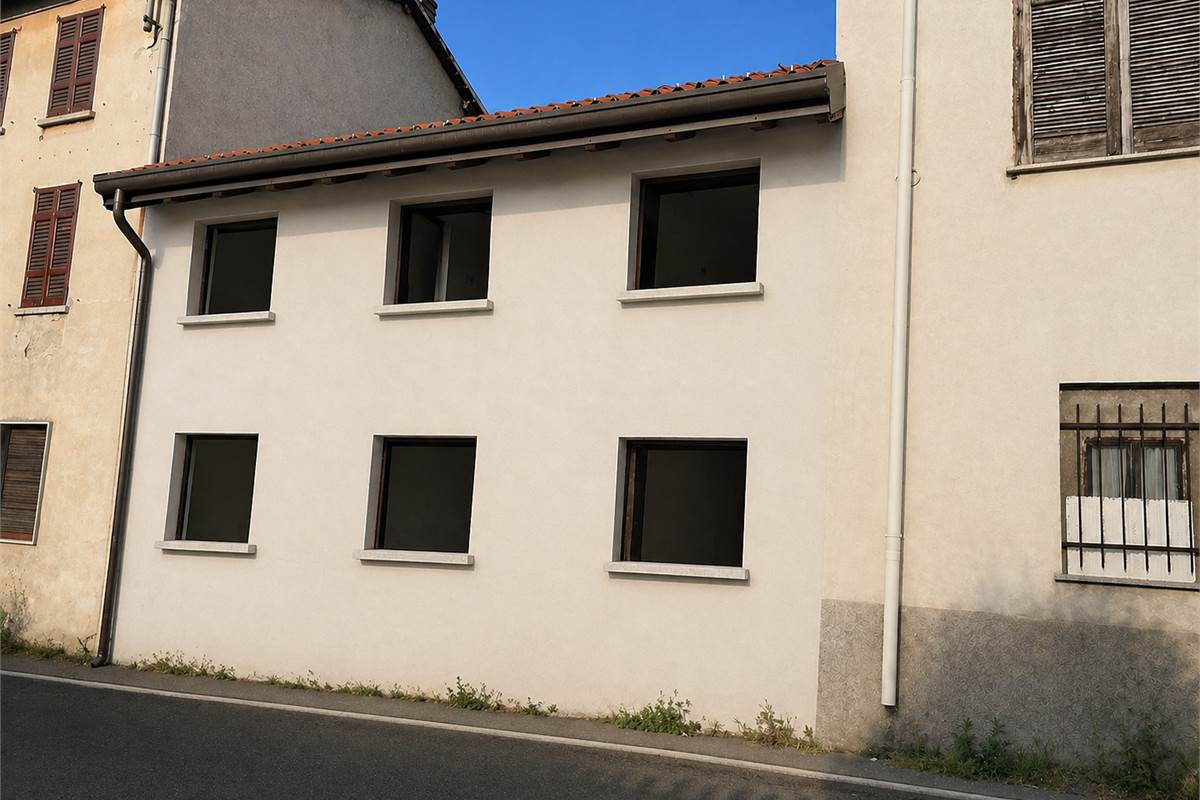 LOMAZZO MANERA NUOVO TRILOCALE PIANO PRIMO CON BOX