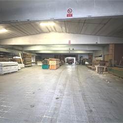 CAPANNONE COMMERCIALE/PRODUTTIVO CON SPAZIO ESTERNO