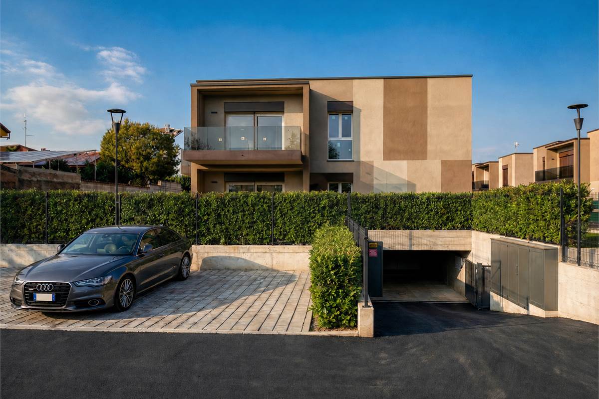 ROVELLASCA NUOVO QUADRILOCALE CON TERRAZZO