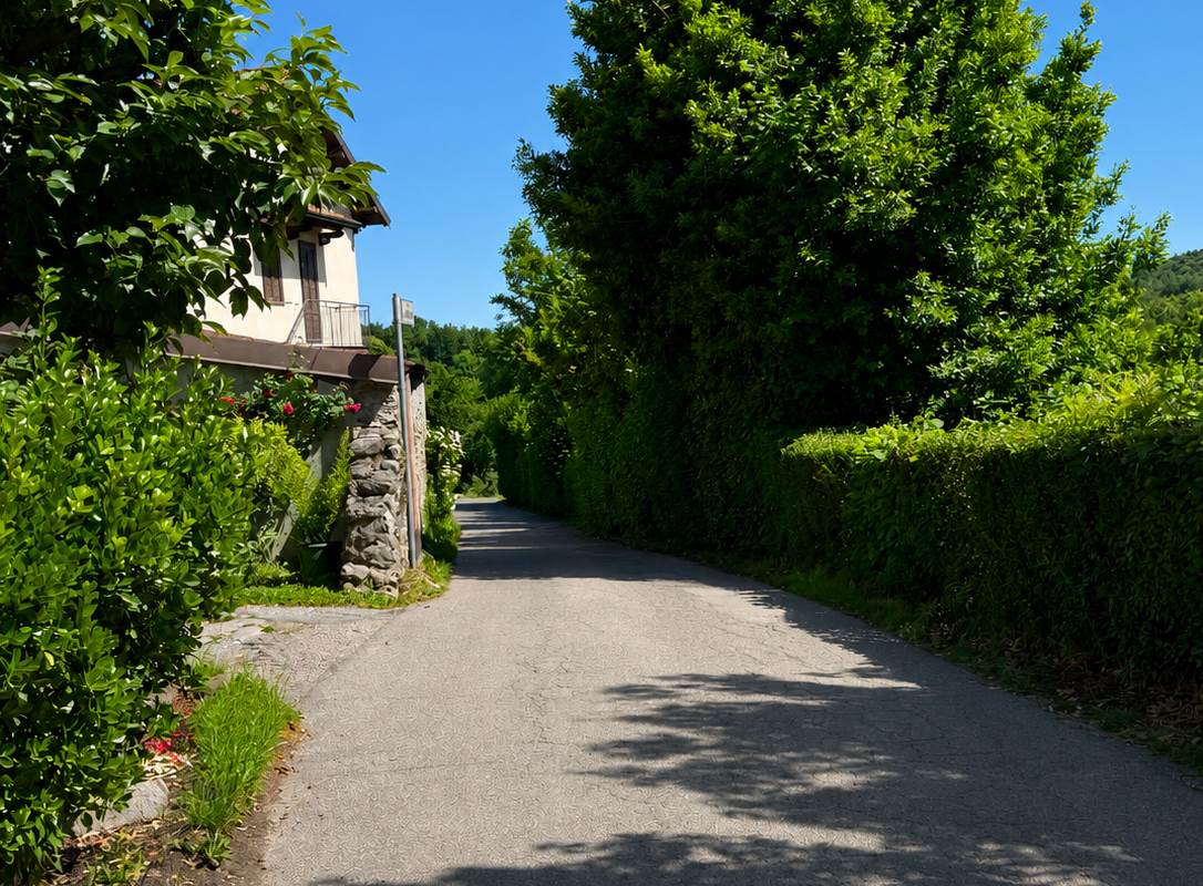 Capiago Intimiano zona verde - Cascina Pelada RUSTICO E TERRENO
