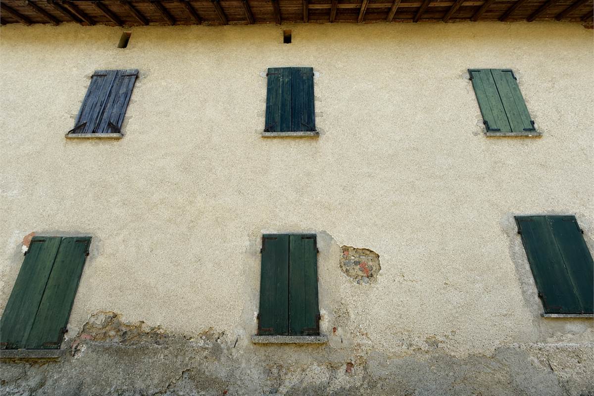 Capiago Intimiano zona verde - Cascina Pelada RUSTICO E TERRENO