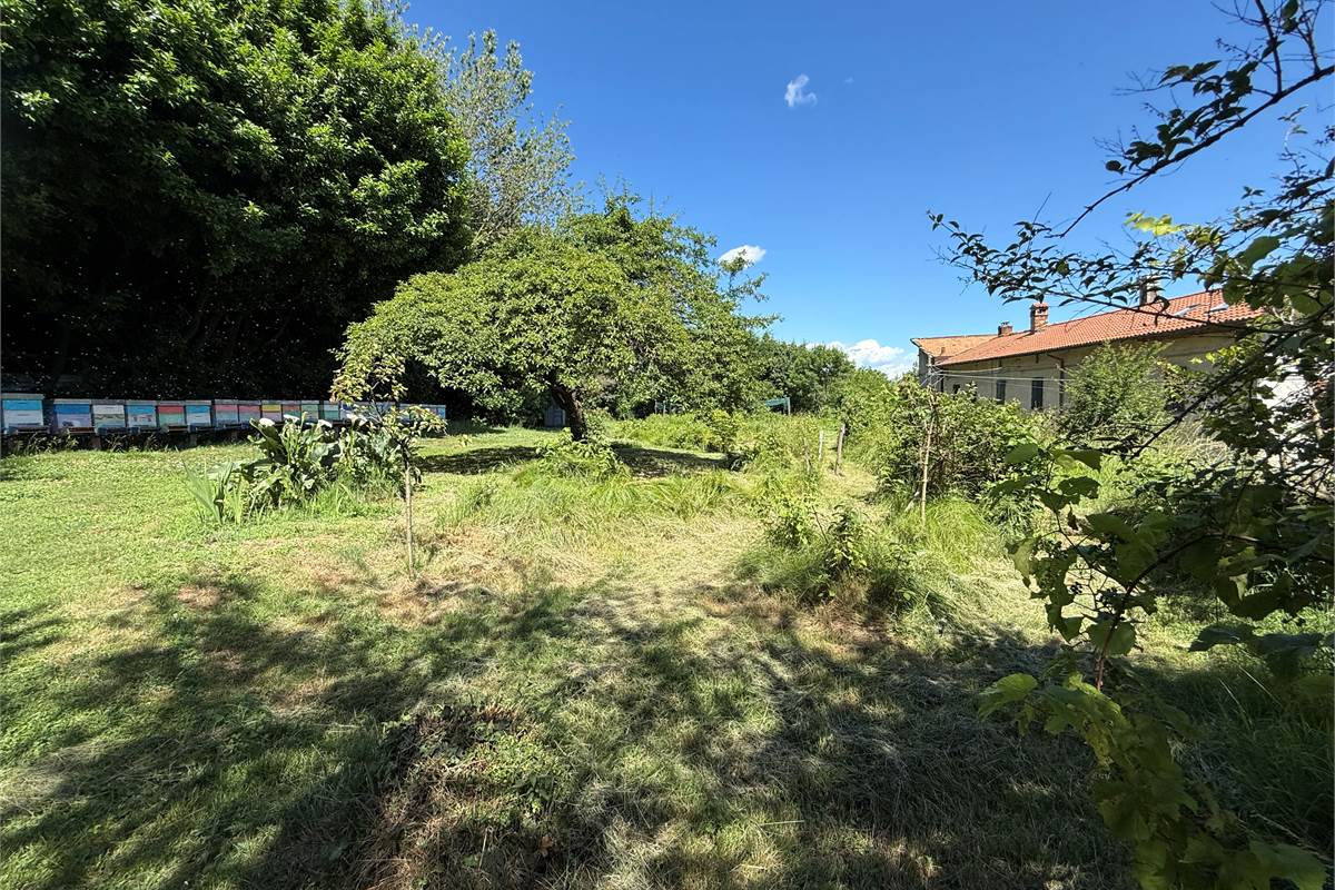 Capiago Intimiano zona verde - Cascina Pelada RUSTICO E TERRENO
