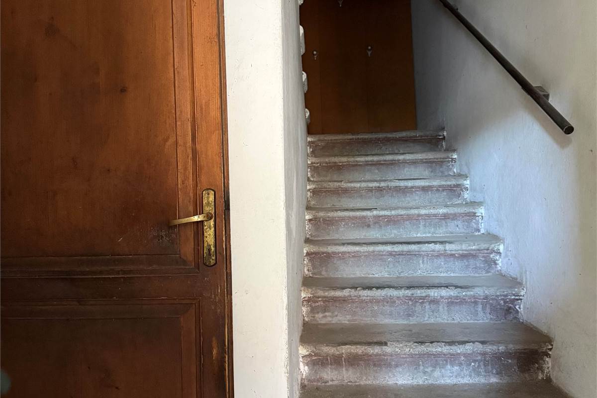 Capiago Intimiano zona verde - Cascina Pelada RUSTICO E TERRENO