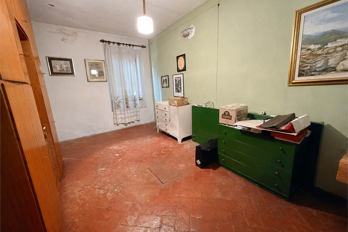 Capiago Intimiano zona verde - Cascina Pelada RUSTICO E TERRENO