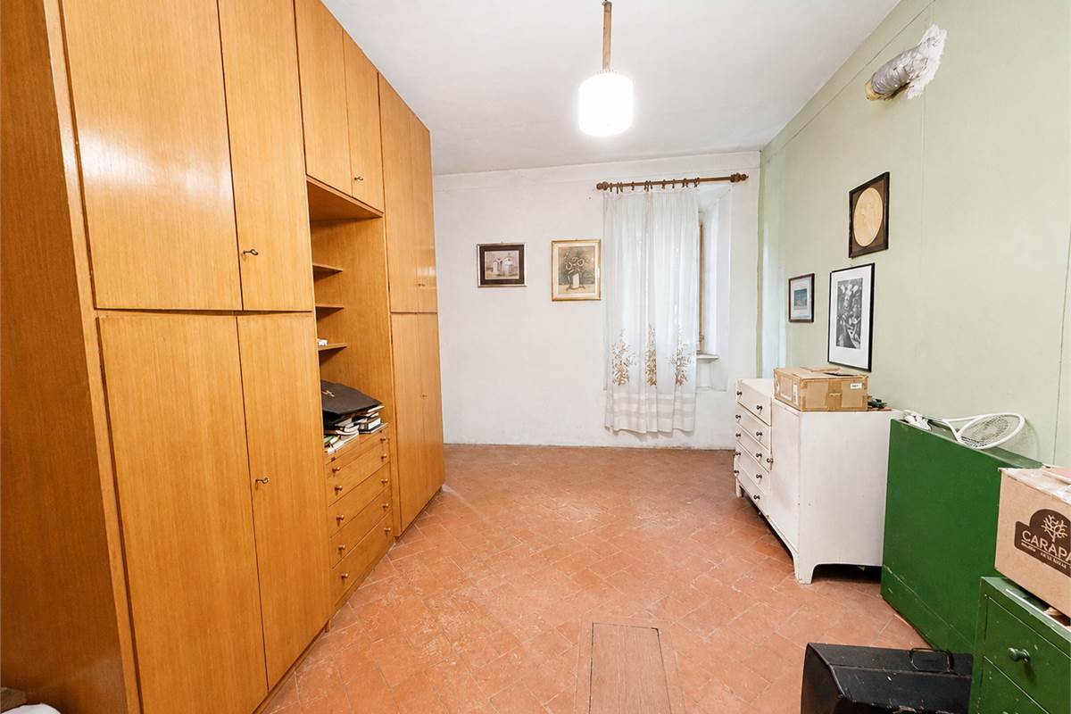 Capiago Intimiano zona verde - Cascina Pelada RUSTICO E TERRENO