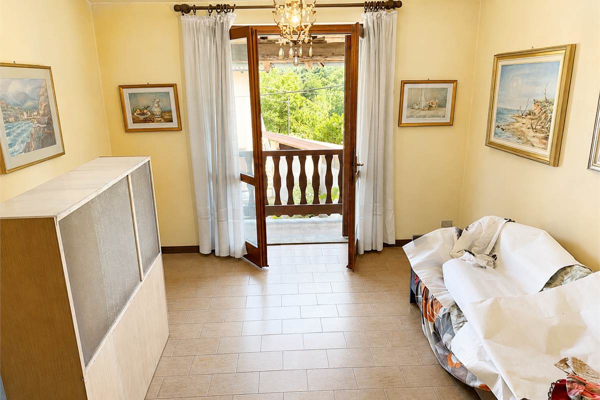 Capiago Intimiano zona verde - Cascina Pelada RUSTICO E TERRENO