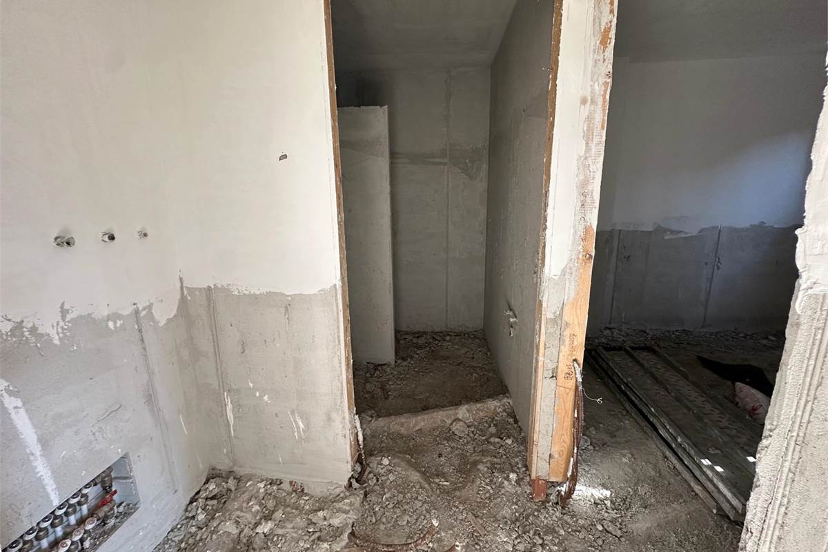 LOMAZZO MANERA NUOVO BILOCALE IN CORTE 