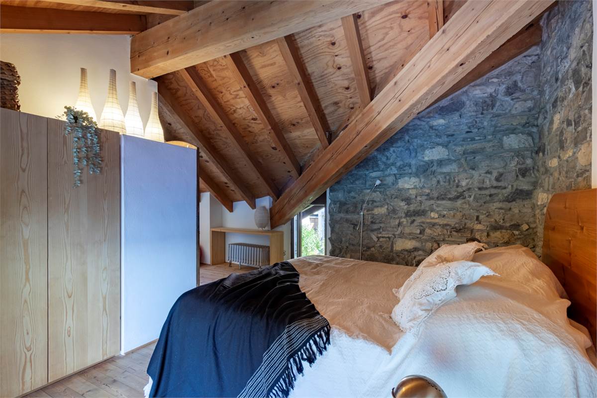 POGNANA LARIO - AFFASCINANTE PORZIONE DI CASA CON VISTA LAGO TERRAZZI E DEPANDANCE