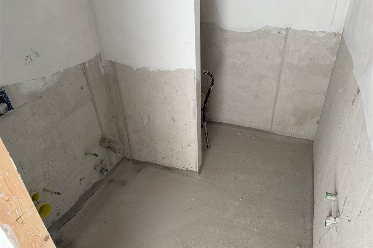 LOMAZZO MANERA NUOVO BILOCALE IN CORTE