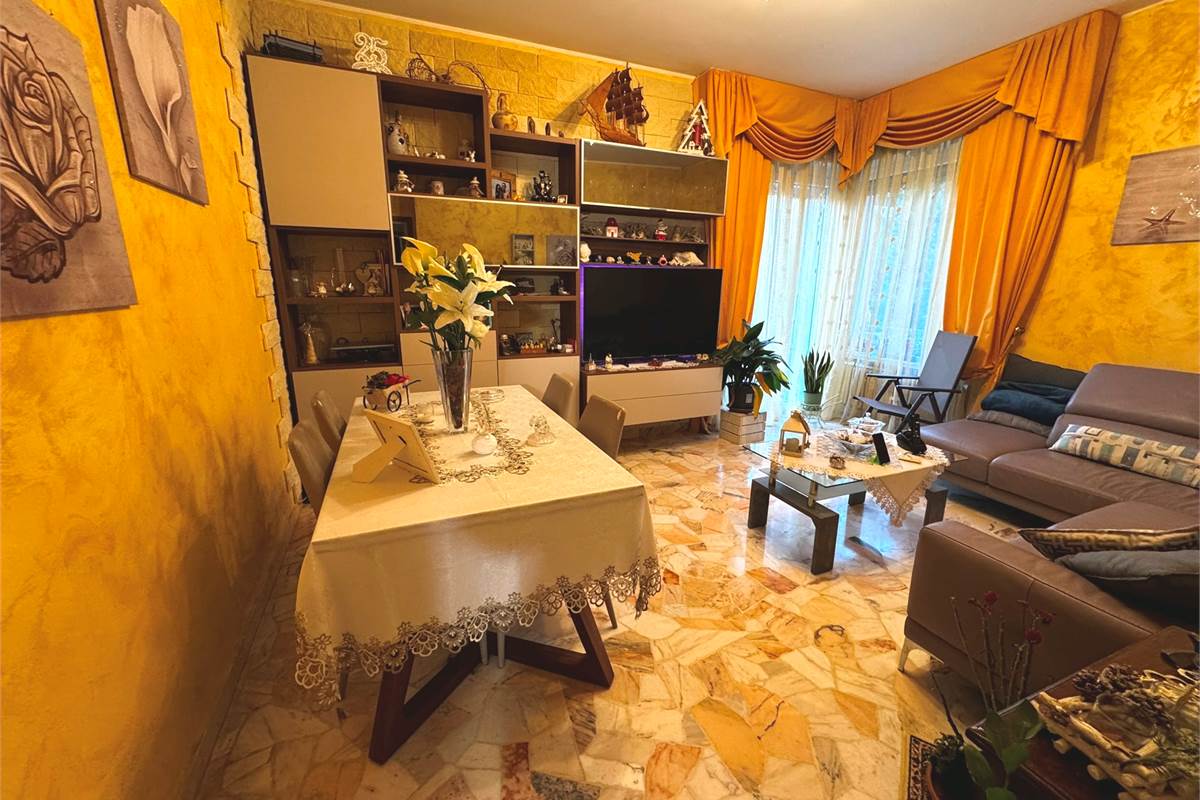 Trilocale con box