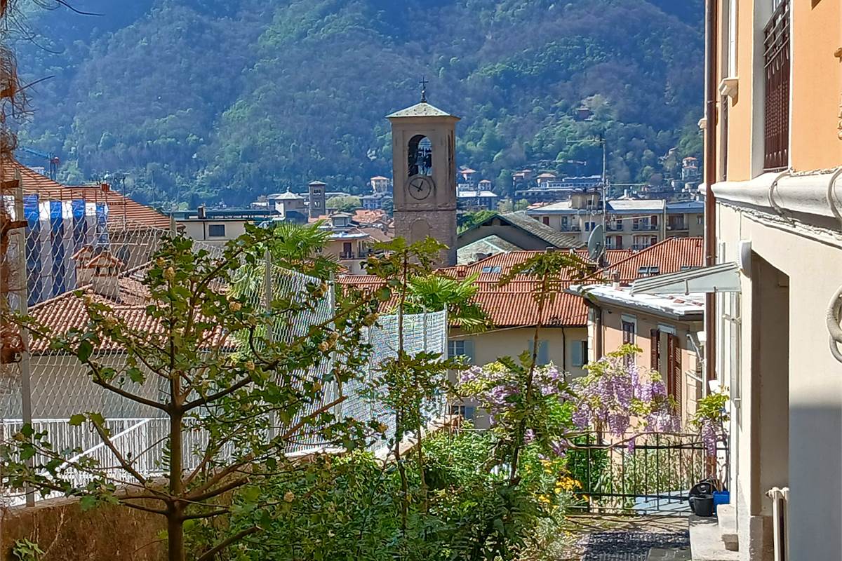 Ampio appartamento in vendita