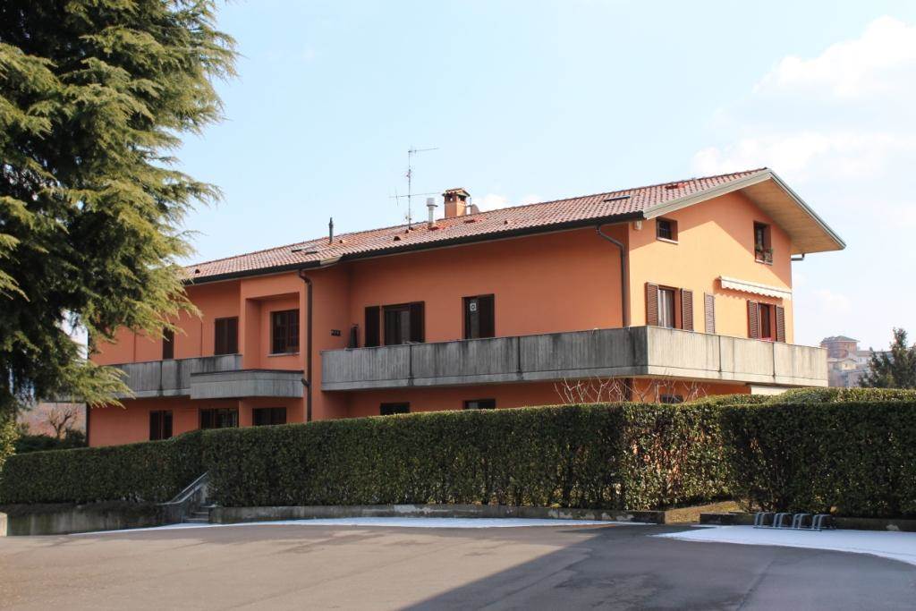 Como Lora Signorile quadrilocale