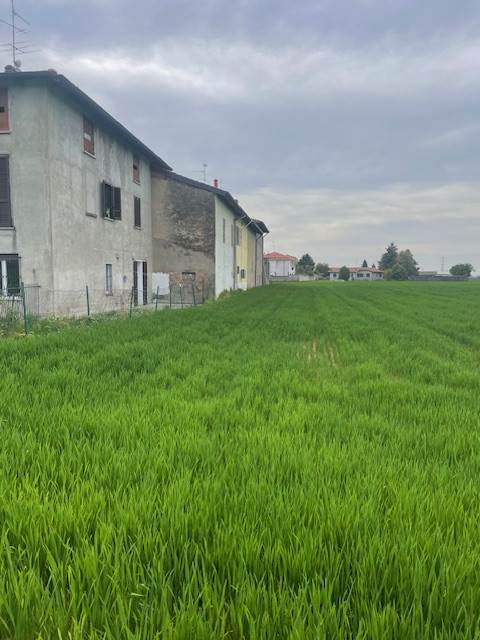 3 locali In Vendita a Turate