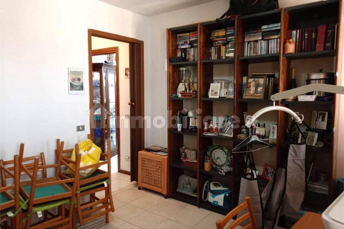4 o più locali In Vendita a Lurate Caccivio