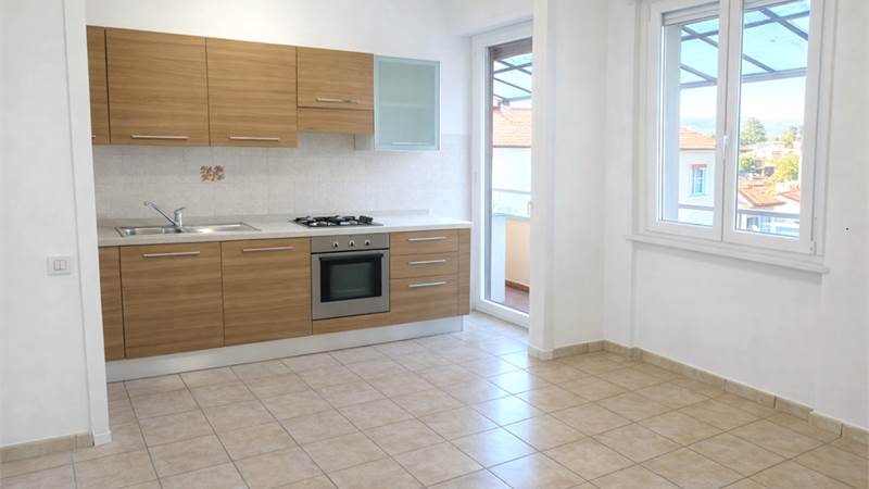 3 locali In Vendita a Appiano Gentile