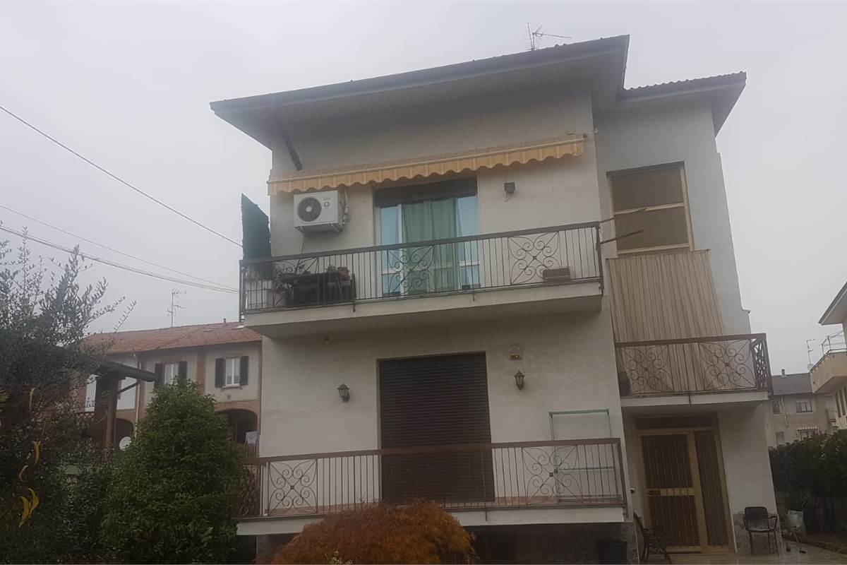 3 locali In Vendita a Lomazzo