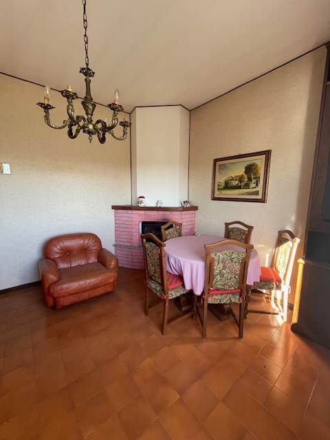 4 o più locali In Vendita a Rovellasca