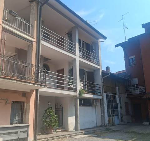 2 locali In Affitto a Lomazzo
