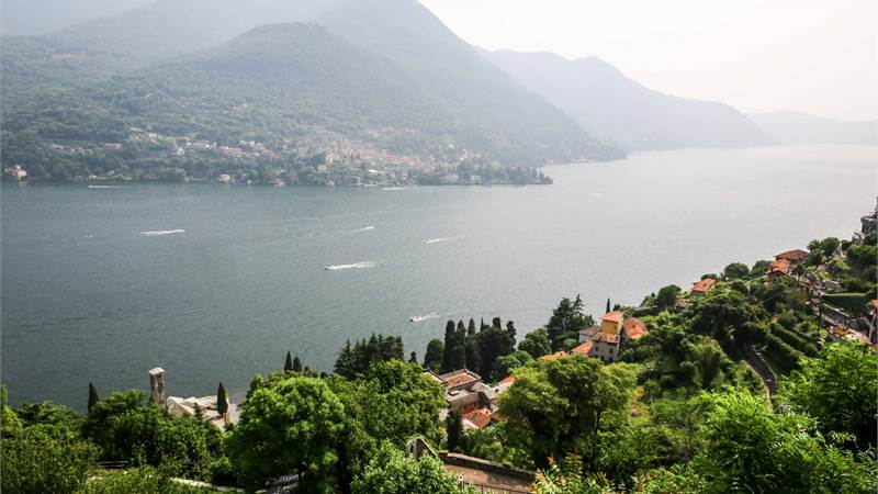 Appartamento In Vendita a Carate Urio