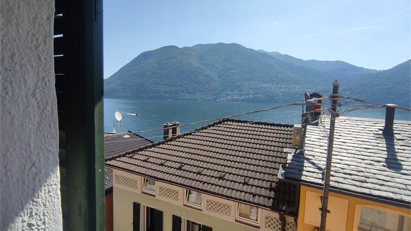 Porzione di Casa In Vendita a Brienno