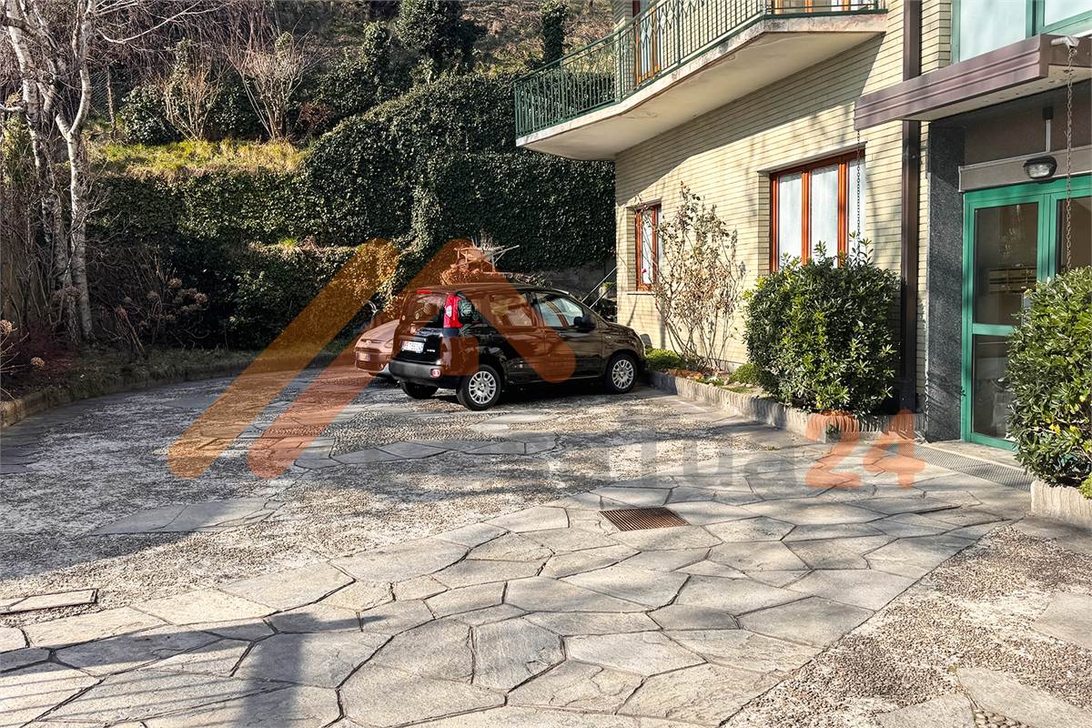 Attico bilocale in vendita con terrazza e vista panoramica