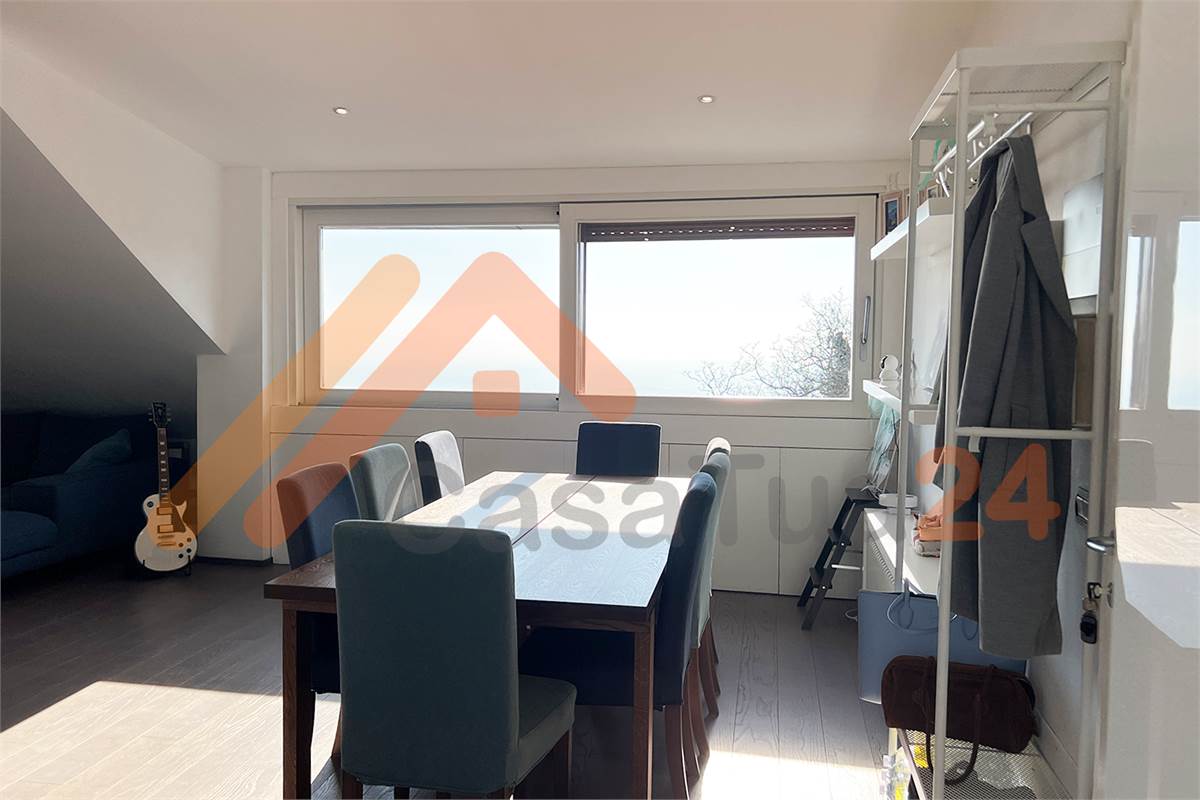 Attico bilocale in vendita con terrazza e vista panoramica