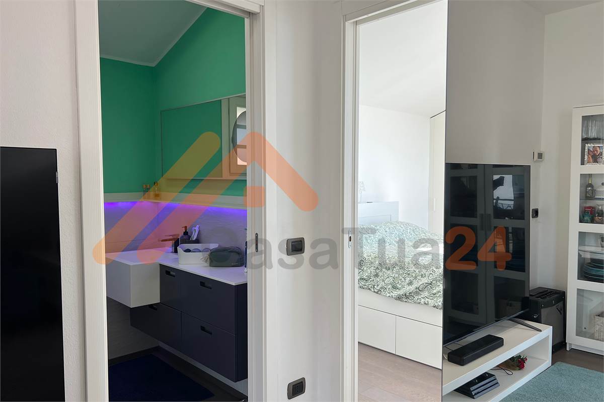 Attico bilocale in vendita con terrazza e vista panoramica