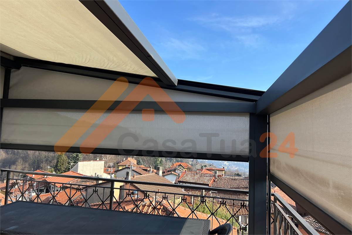 Attico bilocale in vendita con terrazza e vista panoramica